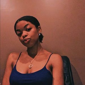 Meet your Posher, Leah